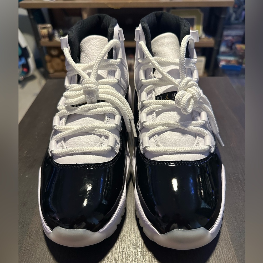 New Nike Air Jordan 11 Gratitude Defining moments men’s size 9 black white